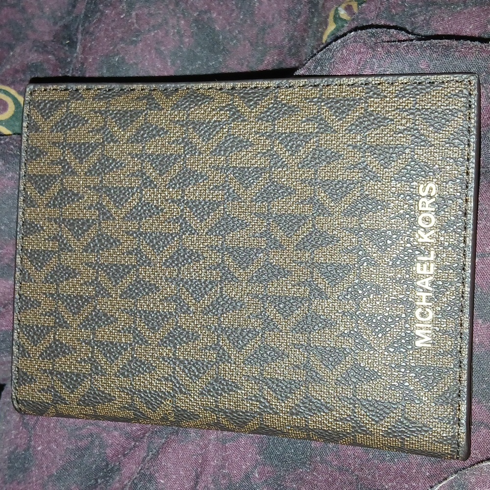 Micheal Kors  mens wallet